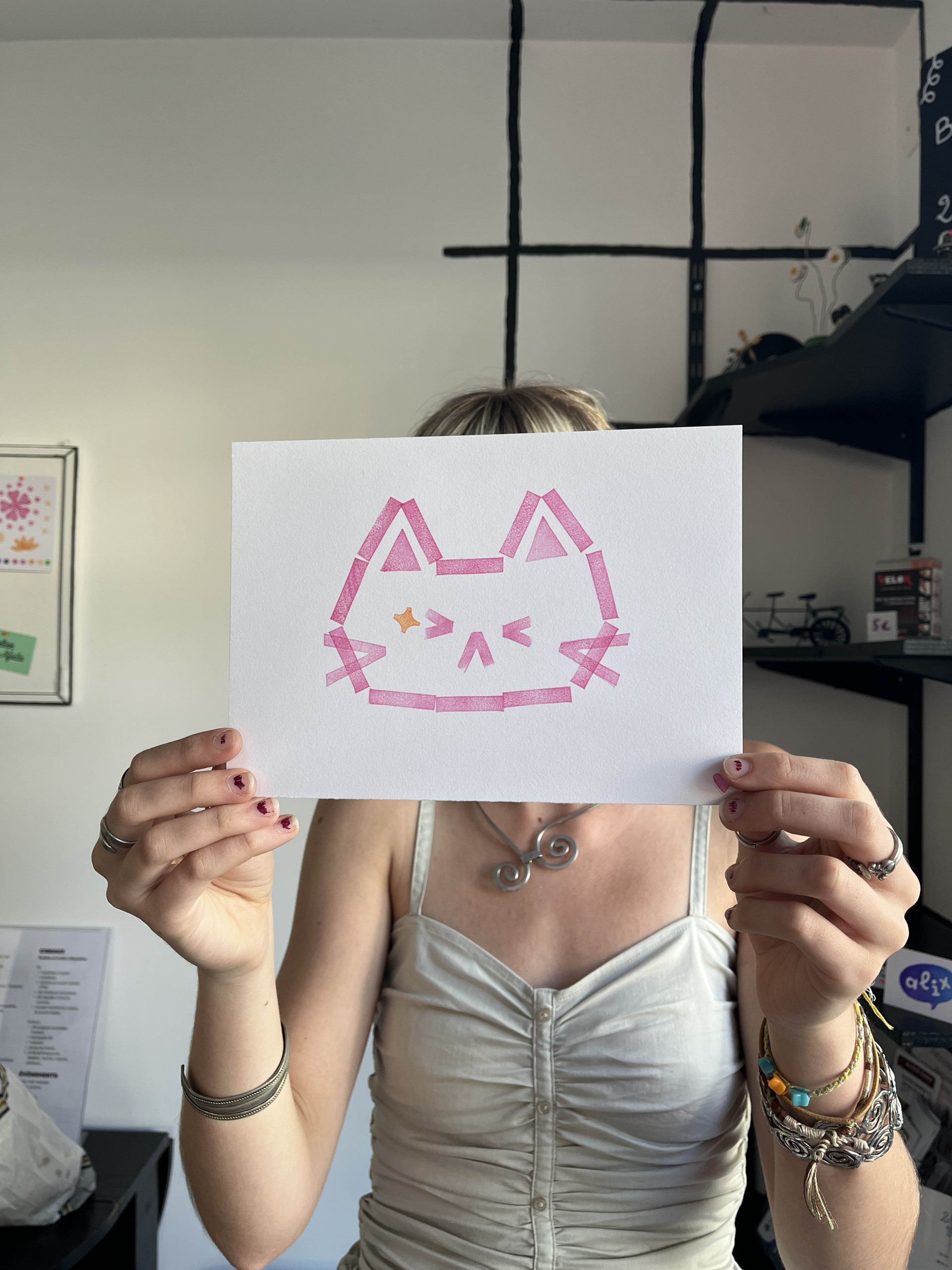 o-ptits-coins-alix-rebora-interview-d-une-graphiste-aux-encres-fluos_alix-rebora-atelier-tamponnage-opc-5.jpg