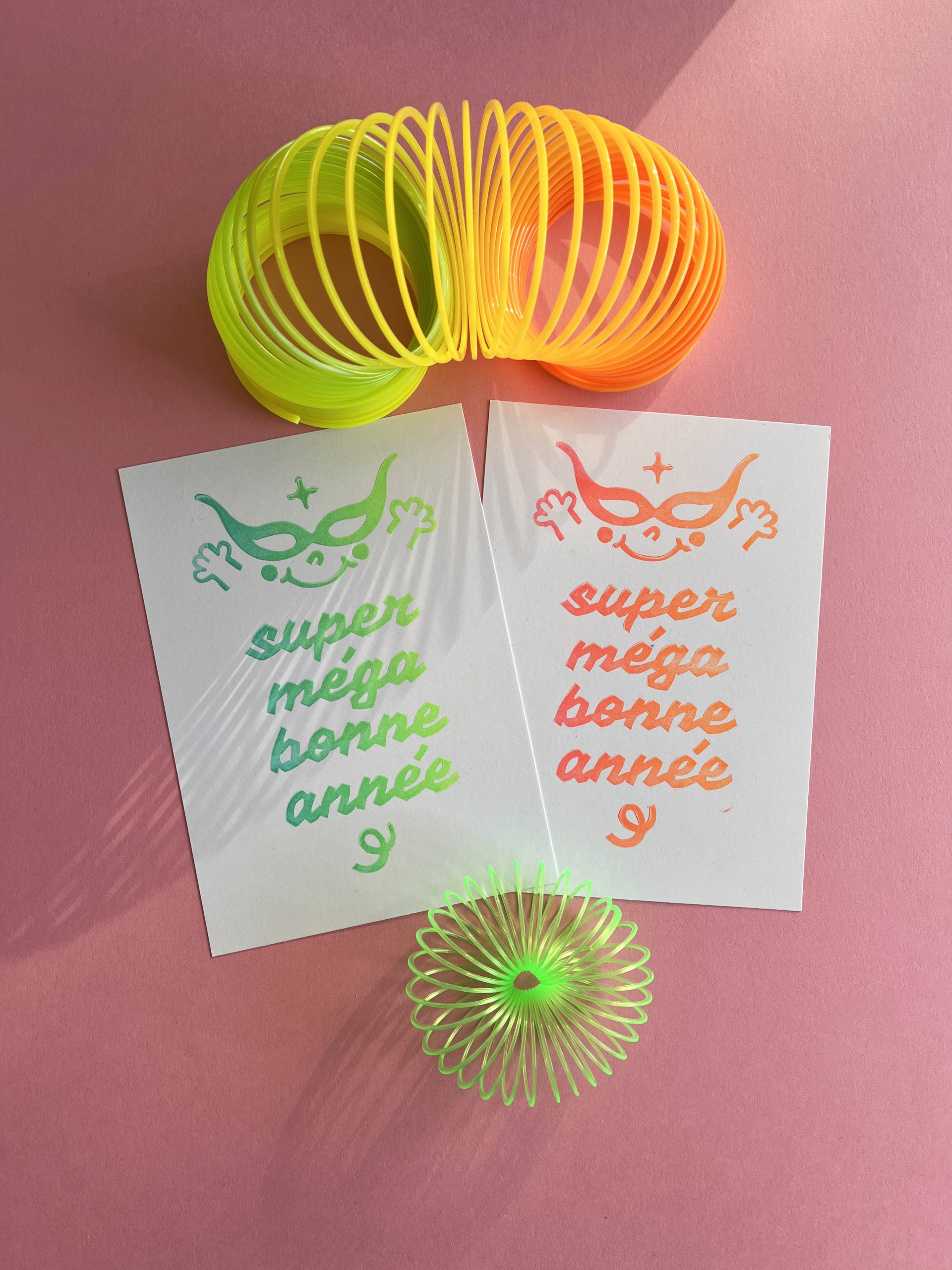 o-ptits-coins-alix-rebora-interview-d-une-graphiste-aux-encres-fluos_alix-rebora-carte-bonne-annee-lino.jpg