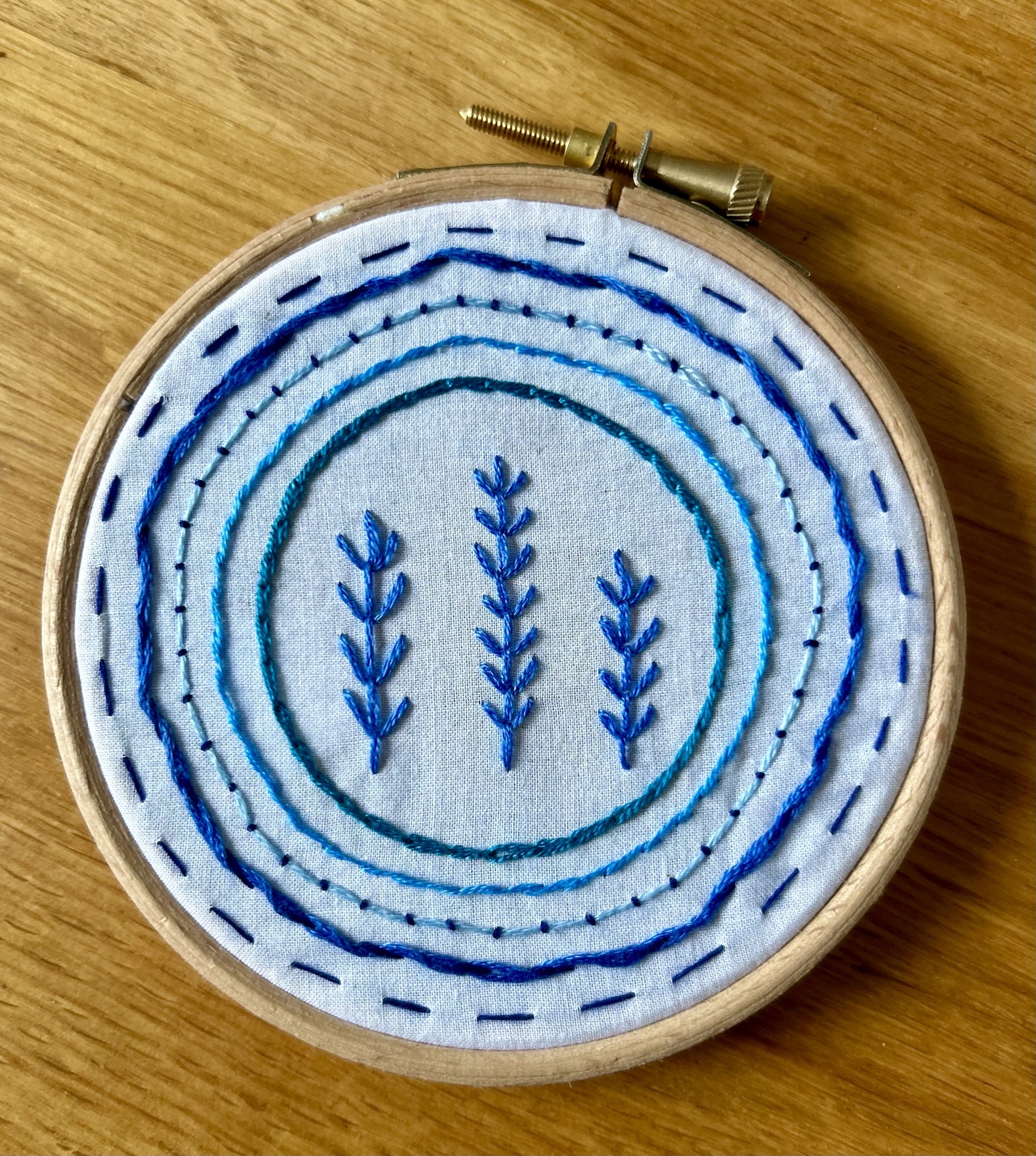 o-ptits-coins-initiation-broderie_img_3870.jpeg