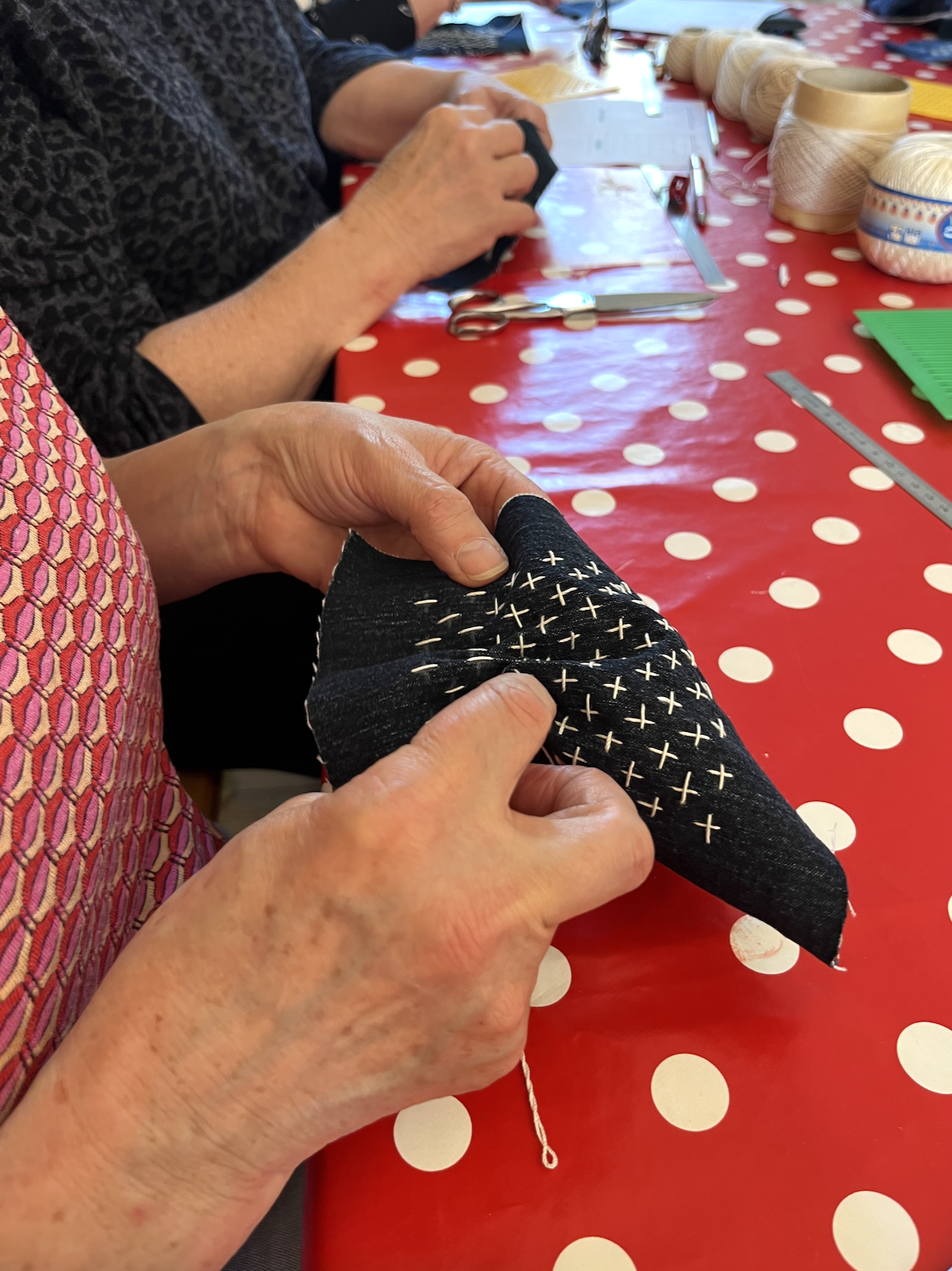 o-ptits-coins-initiation-broderie-sashiko-sashiko-ile-de-nantes_capture-decran-2026-07-27-a-21.38.36.png