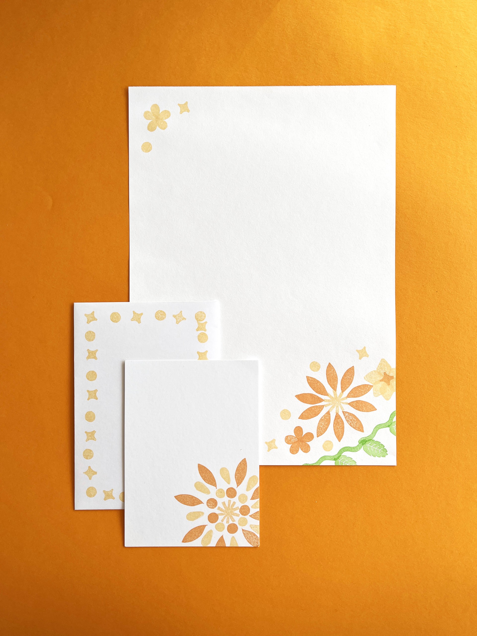 o-ptits-coins-tamponnez-votre-papier-a-lettres_alix-rebora-atelier-papier-a-lettres-5.jpg